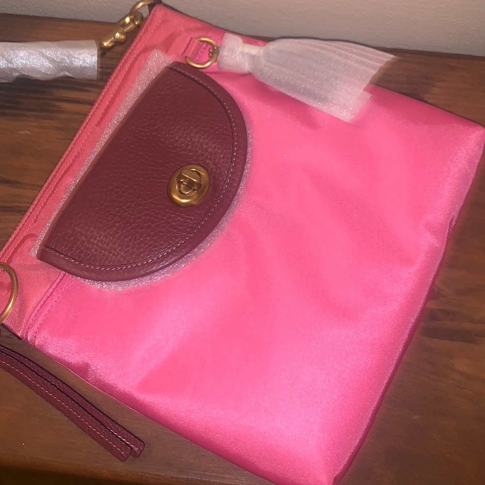 *NWT* Pink COACH Crossbody Purse